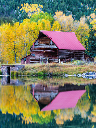 Autumn Barn