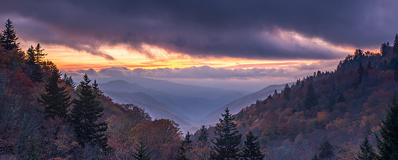 Sunrise at Oconaluftee Lookout, Great Smoky Mountains
